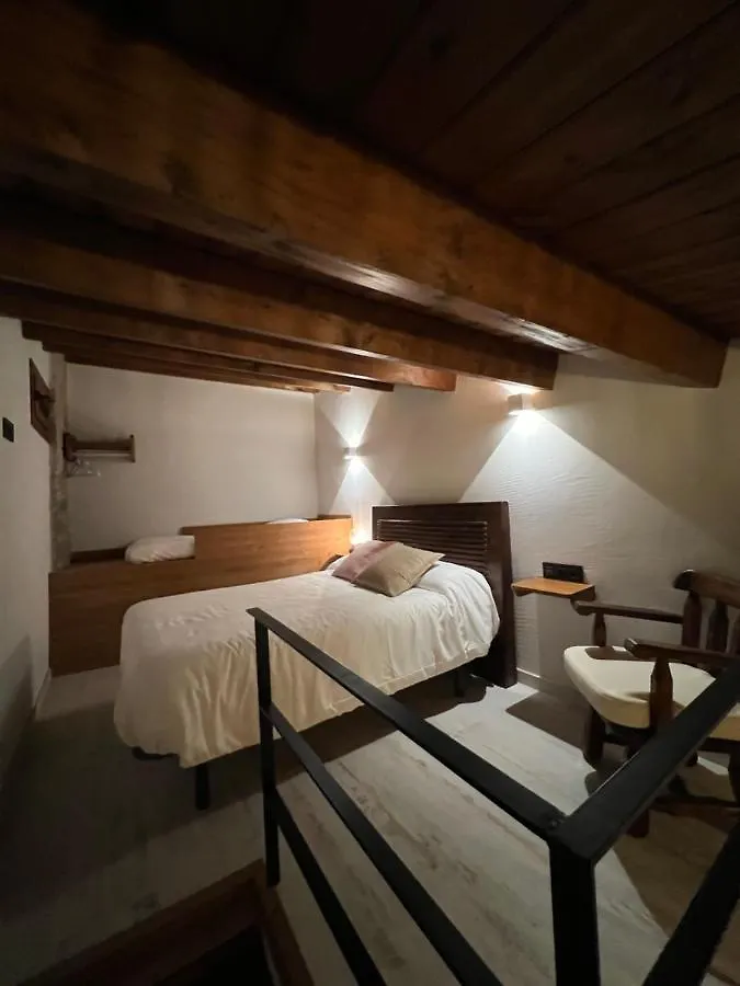 Ca La Gracia Guest House Cabrianes Spain